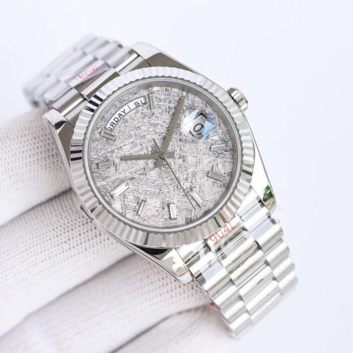CUSTOM LOGO WATCH M228239 0055